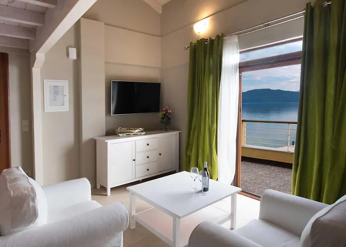 Nv - Sea Front Av Appartement Nikiana